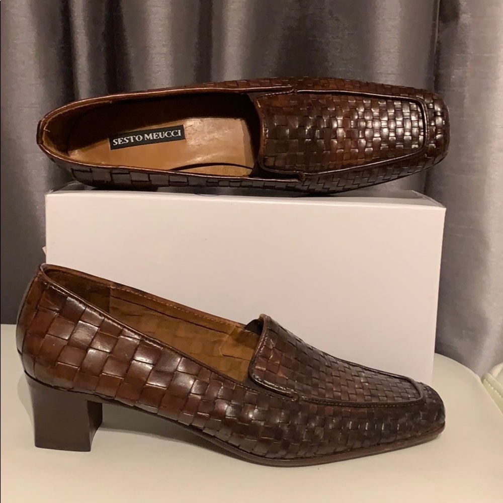 Sesto Meucci leather loafers pumps shoes.Size 8,5.